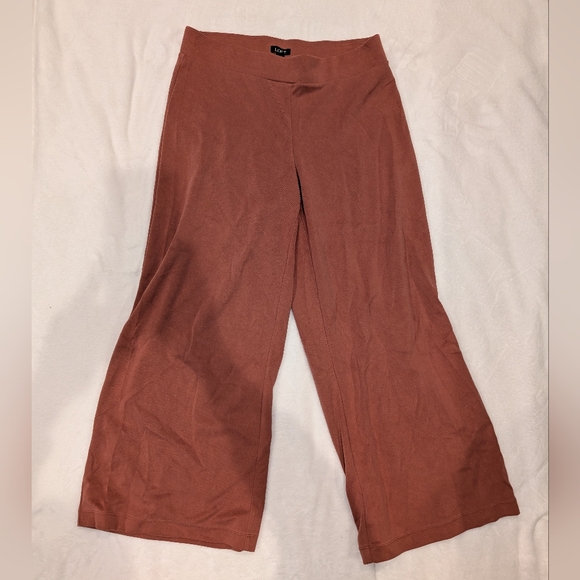 Loft Pants - Picture 2 of 6